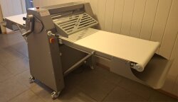 Kruvasan Hamur Açma Makinesi - MUTFAK KİTAP