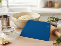 Plastik Hamur Kazıyıcı Dikdörtgen Mavi Küçük - DincKitchen (1)